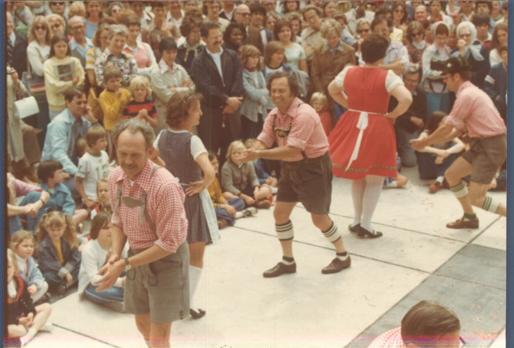 1976 05 01 05 Winston Salem Springfest.jpg